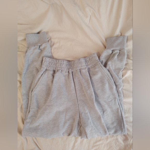 YOVELA Baggy Sweatpants - Picture 2 of 4